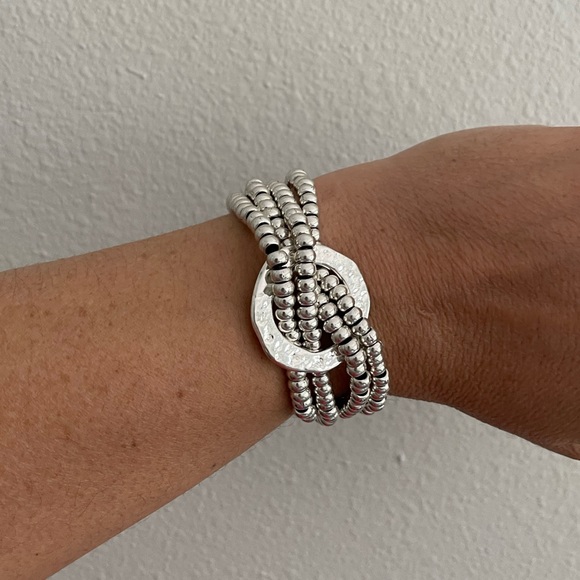 THE ORBIT • Boho bracelet • Silver plated beads and real leather - Picture 7 of 12